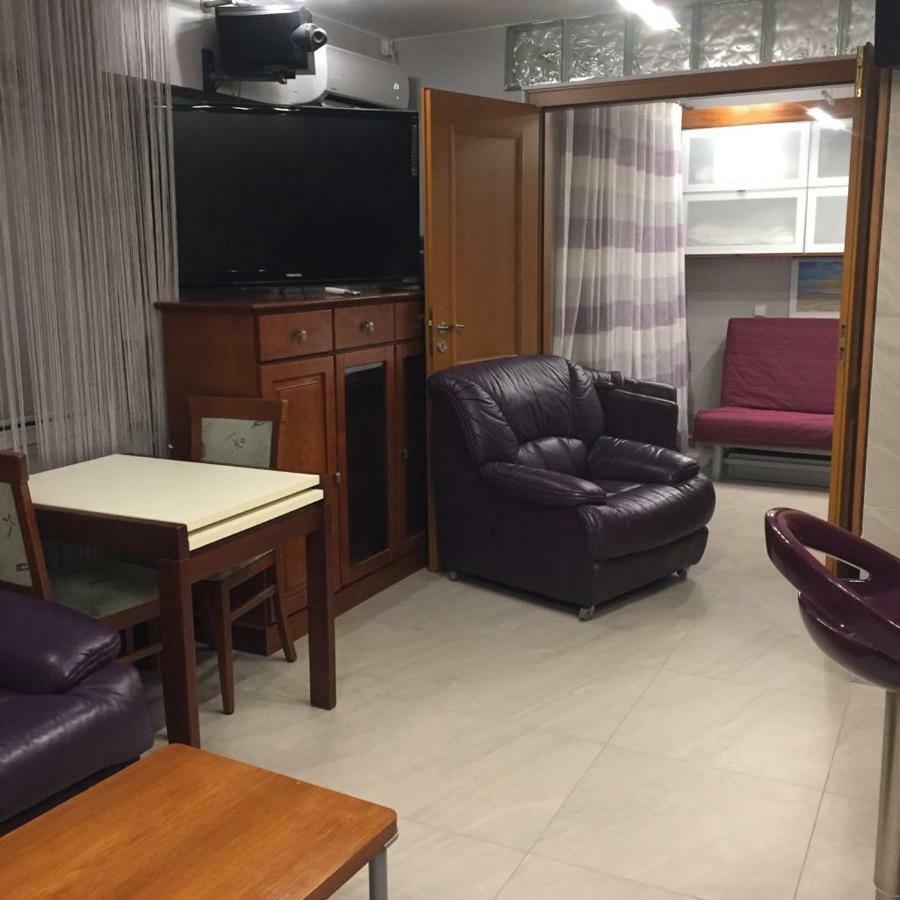 Apartmán Karmelek Varšava Exteriér fotografie
